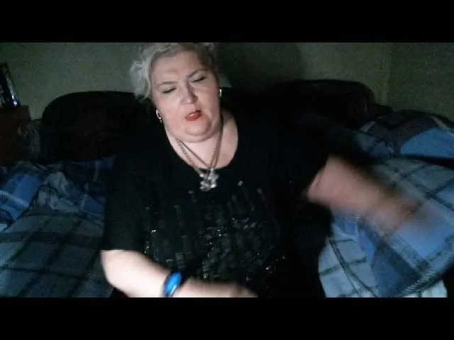 Zipper1970 – webcam model profile photo Image 12