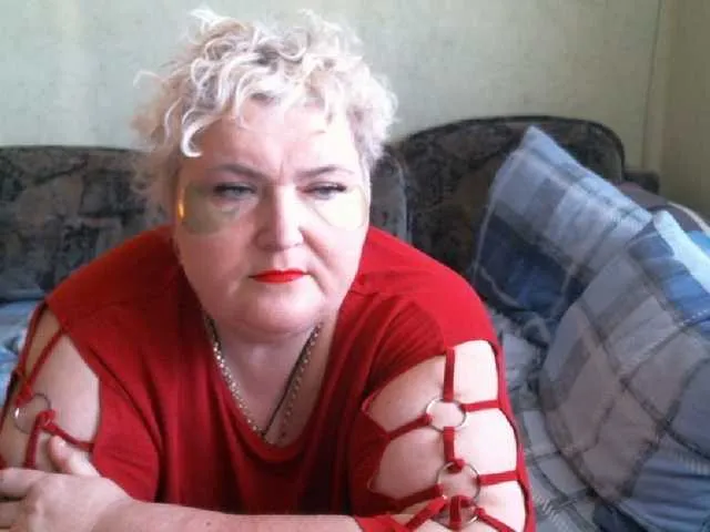 Zipper1970 – webcam model profile photo Image 14