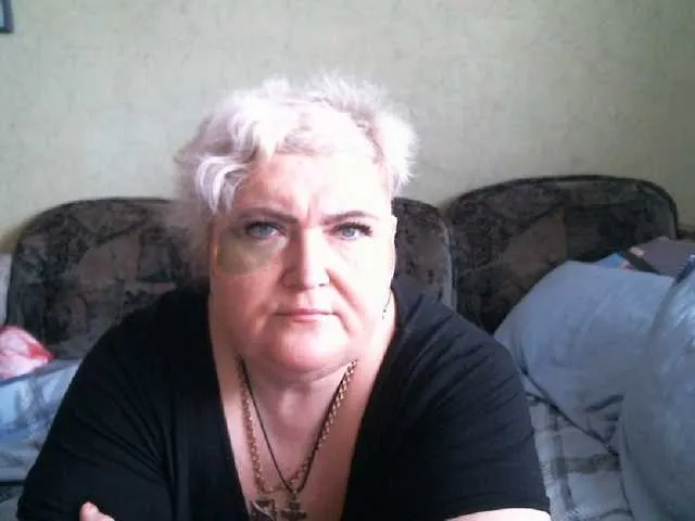 Zipper1970 – webcam model profile photo Image 16