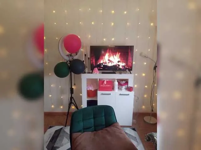 BigTitBlondeUK – webcam model profile photo Image 10