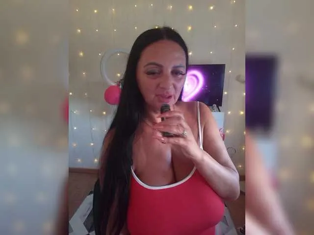 BigTitBlondeUK – webcam model profile photo Image 17