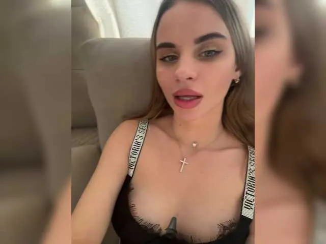 TyleneBuck – webcam model profile photo Image 16