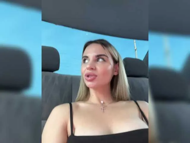 TyleneBuck – webcam model profile photo Image 7