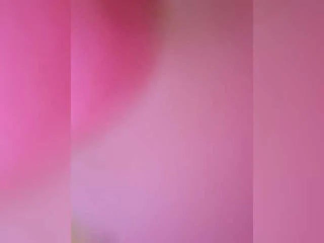 MartinaCroxx – webcam model profile photo Image 2