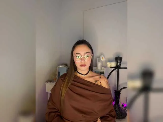 yourXgirl- – webcam model profile photo Image 10