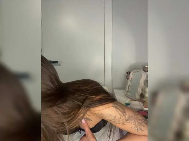 yourXgirl- – webcam model profile photo Image 8