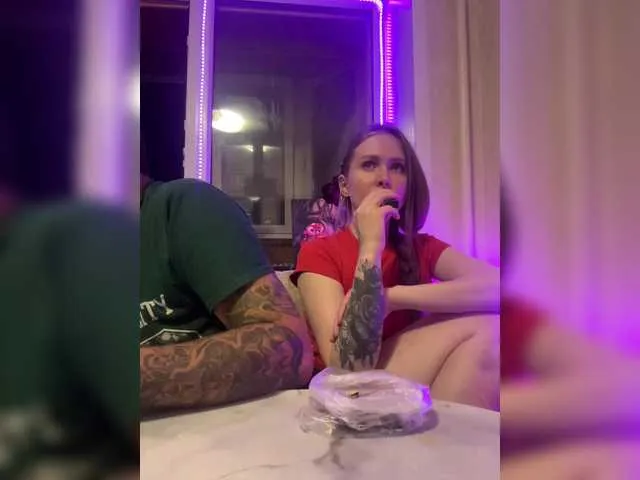 MainPleasure – webcam model profile photo Image 4