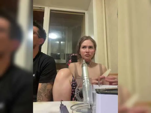 MainPleasure – webcam model profile photo Image 6