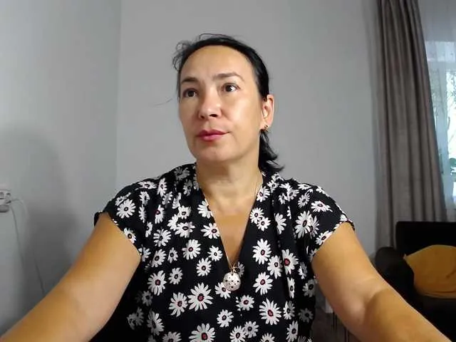 SelennaMoon – webcam model profile photo Image 4