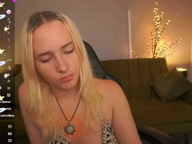 British_EmJess – webcam model profile photo Image 8