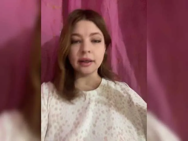 British_EmJess – webcam model profile photo Image 4