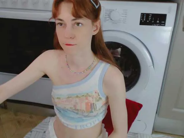 LoraDevine – webcam model profile photo Image 5