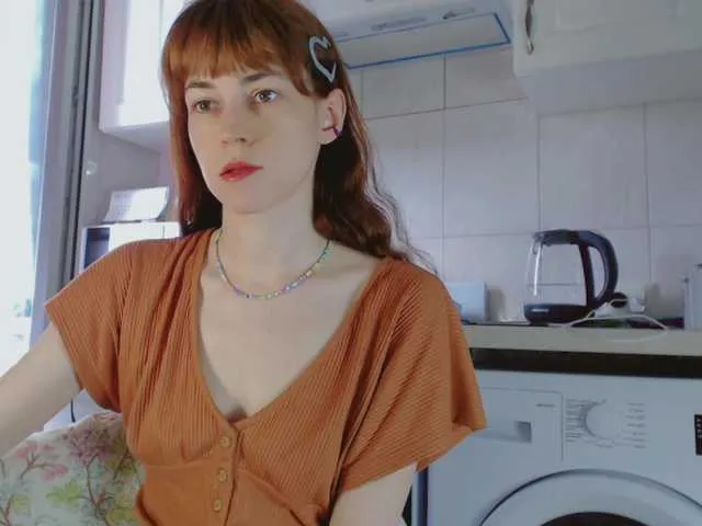 LoraDevine – webcam model profile photo Image 9