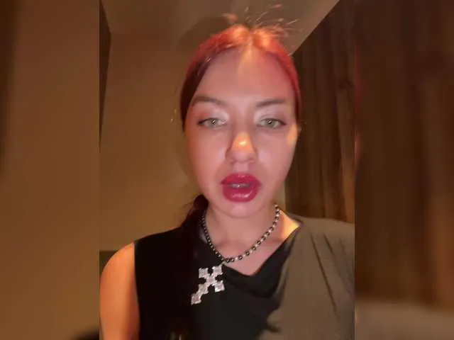 Hotforunow – webcam model profile photo Image 5