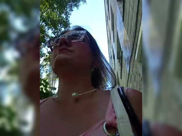 Hotforunow – webcam model profile photo Image 10