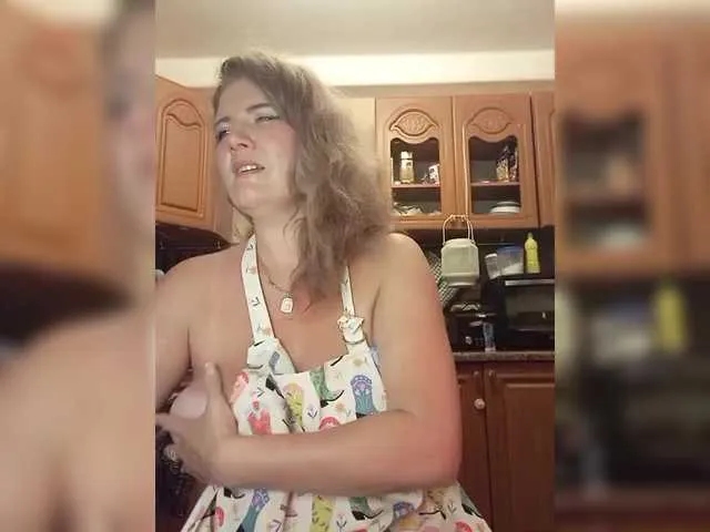 Hotforunow – webcam model profile photo Image 15