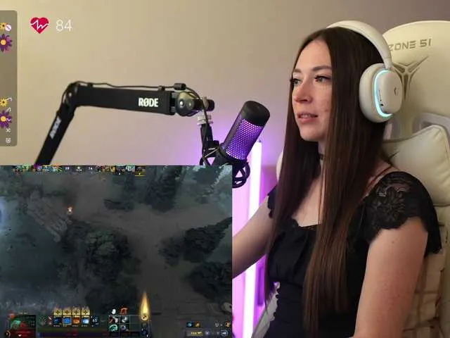 SelennaMoon – webcam model profile photo Image 18