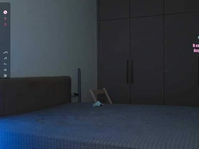 SelennaMoon – webcam model profile photo Image 2