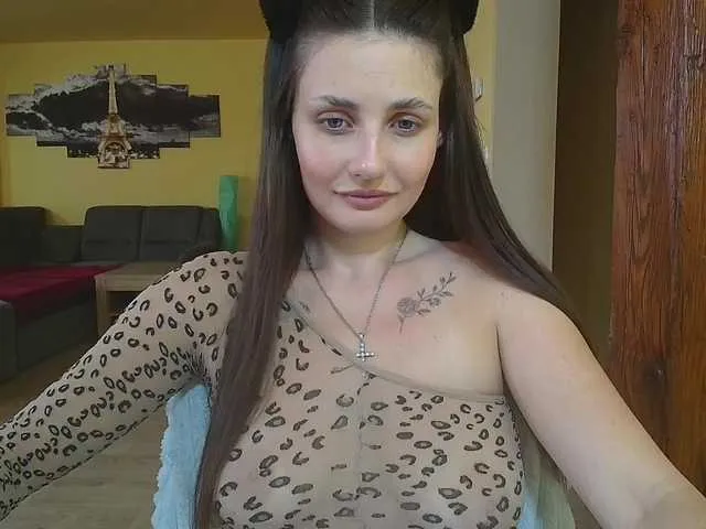 LoraDevine – webcam model profile photo Image 3