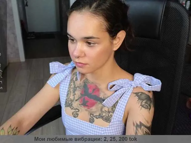 blondeambitionnn – webcam model profile photo Image 13