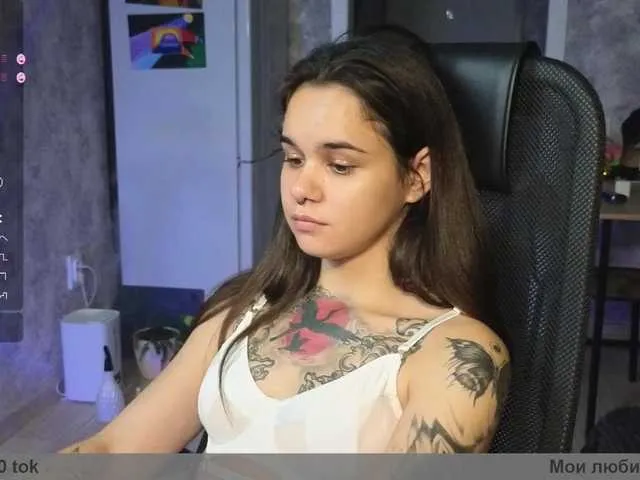 blondeambitionnn – webcam model profile photo Image 16