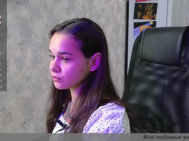 blondeambitionnn – webcam model profile photo Image 8