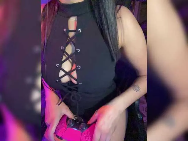 SofiaSins – webcam model profile photo Image 2