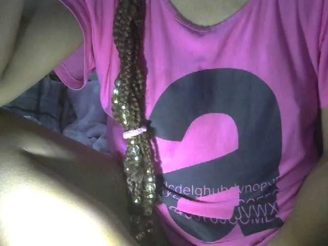 SusyBlair – webcam model profile photo Image 15