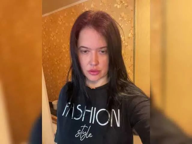 Taly1974 – webcam model profile photo Image 4