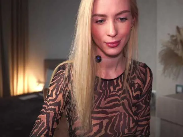 Lovely-Olivia – webcam model profile photo