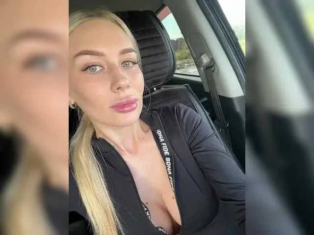 TyleneBuck – webcam model profile photo Image 10