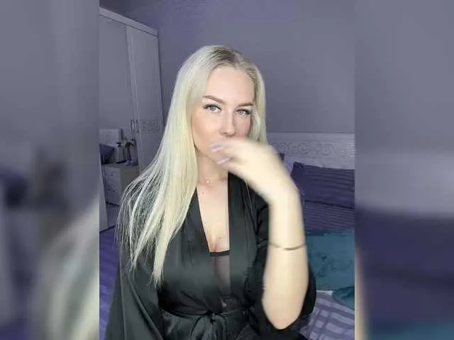 TyleneBuck – webcam model profile photo Image 17