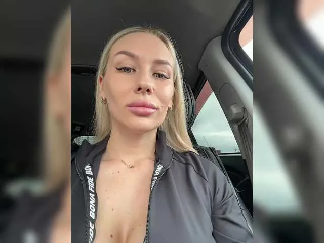 TyleneBuck – webcam model profile photo Image 9