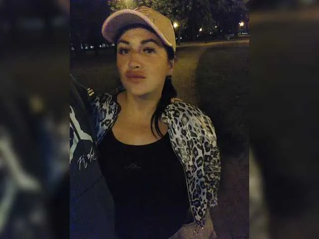 MistressLouUK – webcam model profile photo Image 16