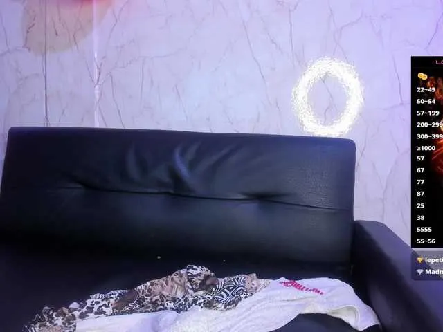 Luisa-Martinez – webcam model profile photo