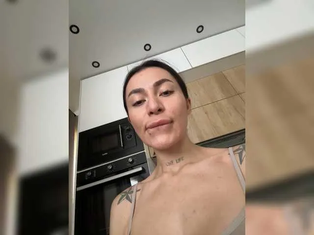 Monkey104 – webcam model profile photo Image 15