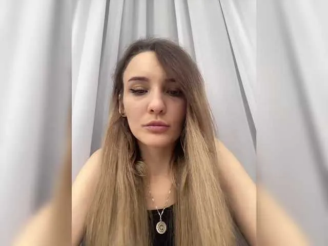 SusyBlair – webcam model profile photo Image 4