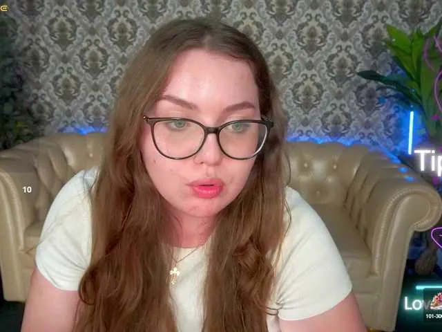 British_EmJess – webcam model profile photo Image 10