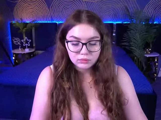 British_EmJess – webcam model profile photo Image 17