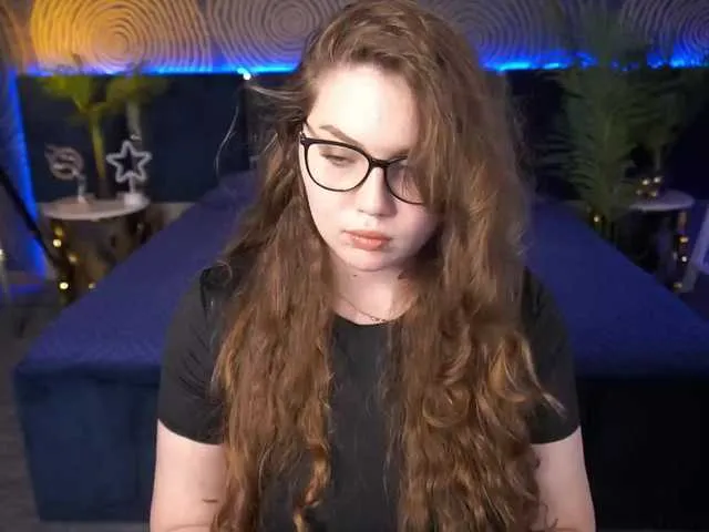 British_EmJess – webcam model profile photo Image 18