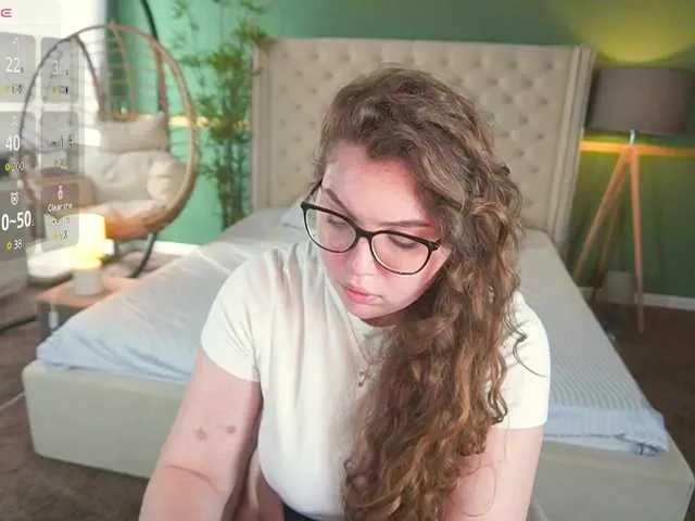 British_EmJess – webcam model profile photo Image 7