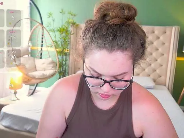 British_EmJess – webcam model profile photo Image 8