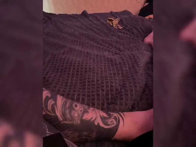 British_EmJess – webcam model profile photo Image 8