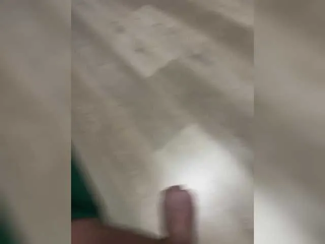 LoraDevine – webcam model profile photo Image 11