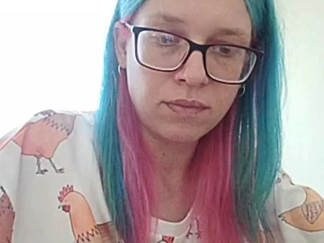 British_EmJess – webcam model profile photo Image 11