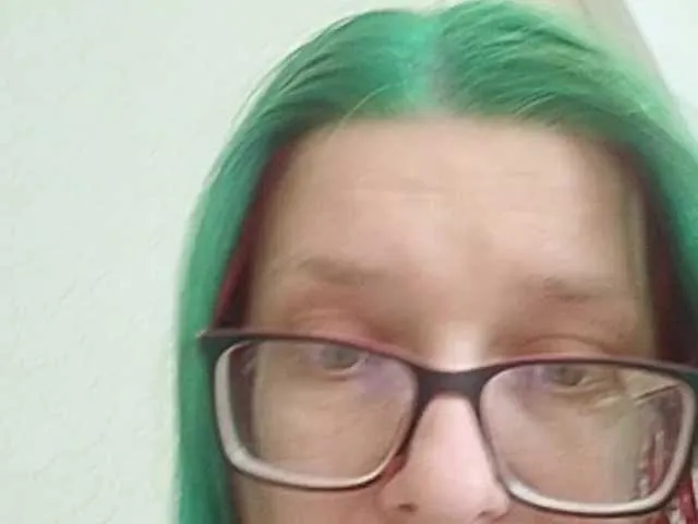 British_EmJess – webcam model profile photo Image 6