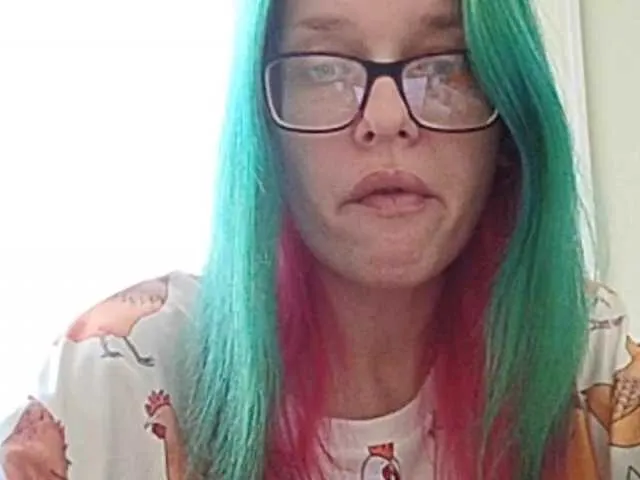 British_EmJess – webcam model profile photo Image 8