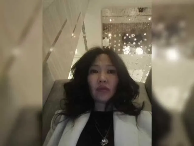 SusyBlair – webcam model profile photo Image 12