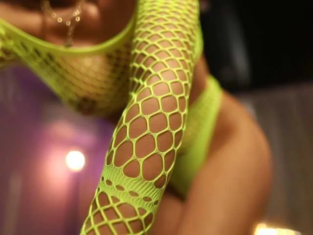 wildrossy – webcam model profile photo Image 13