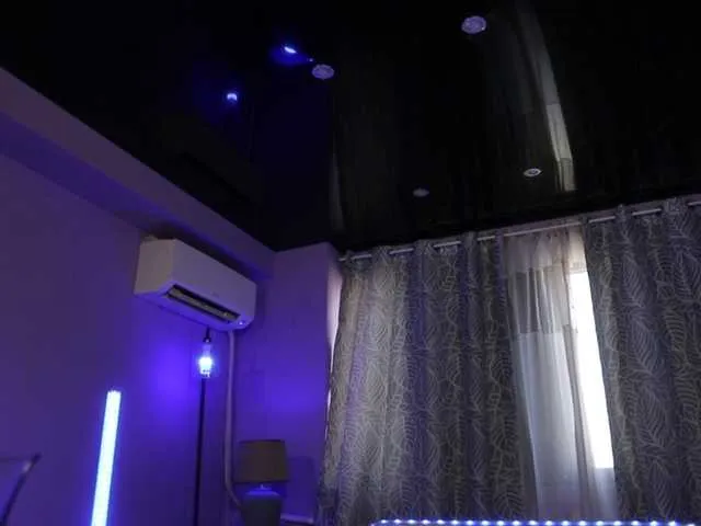 wildrossy – webcam model profile photo Image 16